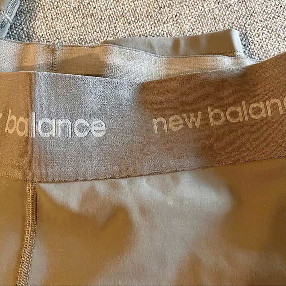 New Balance Women's Beige Leggings NWT - Picture 7 of 7